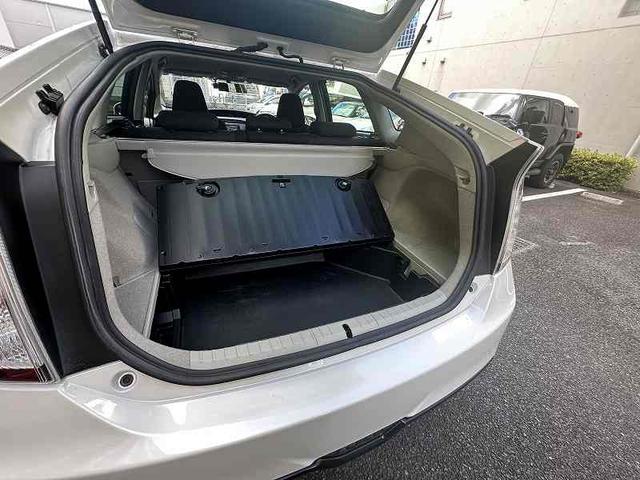 プリウス Ｓツーリングセレクション・Ｇ’ｓ　純正ナビ　ＴＶ　ブルートゥース　フルセグ　ＥＴＣ　バックカメラ（50枚目）