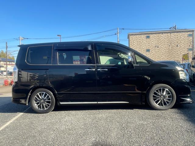 ヴォクシー ＺＳ　煌ＩＩ（5枚目）