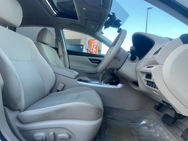 ティアナ XL 社外アルミ サンルーフ(22枚目)