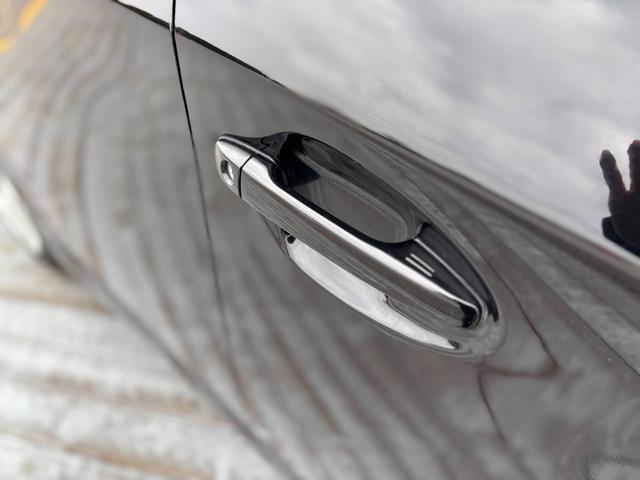 プリウス Ｓツーリングセレクション　純正１７インチＡＷ／フルフラットシート／ドアバイザ０／フォグ／ウインカードアミラー／ＥＴＣ（68枚目）