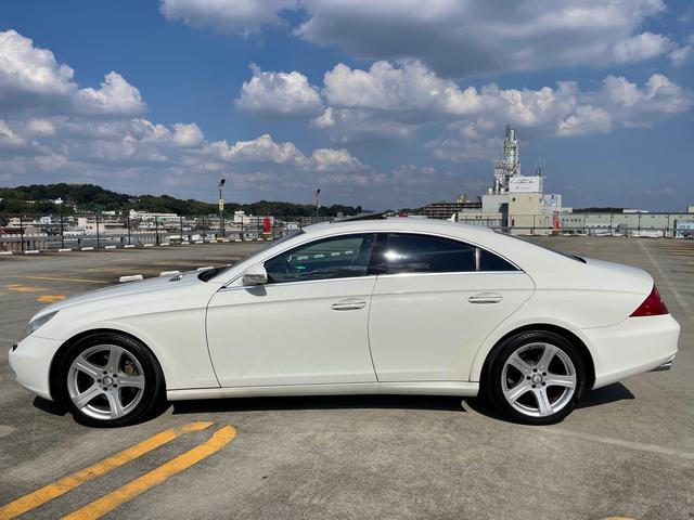CLS350 キセノンライト パワーシート 革シート サンルーフ 純正18インチAW クルーズコントロール パワートランク ETC HDDナビ デュアルエアコン 本革巻きステアリング ウッドパネル 集中ドアロック(42枚目)