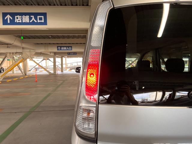 ハイウェイスター Vセレクション WORK19インチAW 両側パワースライドドア 地デジTV バックカメラ ETC HID 後席フリップダウンモニター フルフラット キーレス 3列シート ウォークスルー ウィンカー付ドアミラー(55枚目)