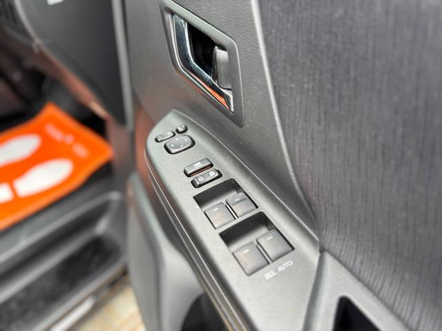 ヴェルファイア ２．４Ｚ　社外２０インチＡＷ／フリップダウンモニター／両側パワスラ／ＴＶ／スマートキー／バックカメラ／フォグ／ＥＴＣ（11枚目）