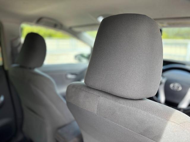 プリウス Ｓ　社外１５インチＡＷ／Ｂｌｕｅｔｏｏｔｈ／フルフラットシート／ドラレコ／フォグ／スマートキー／ＥＴＣ（15枚目）