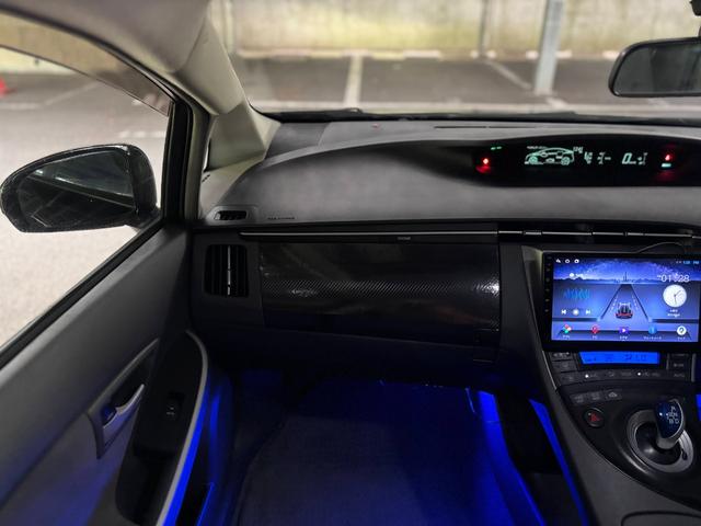 プリウス Ｓ　社外１５インチＡＷ／Ｂｌｕｅｔｏｏｔｈ／フルフラットシート／ドラレコ／フォグ／スマートキー／ＥＴＣ（17枚目）