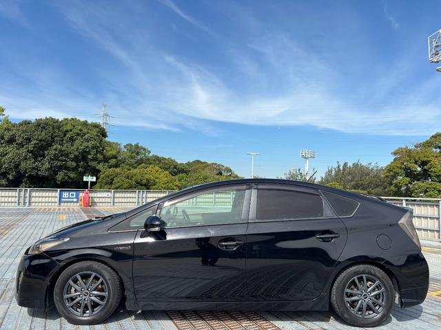 プリウス Ｓ　社外１５インチＡＷ／Ｂｌｕｅｔｏｏｔｈ／フルフラットシート／ドラレコ／フォグ／スマートキー／ＥＴＣ（18枚目）