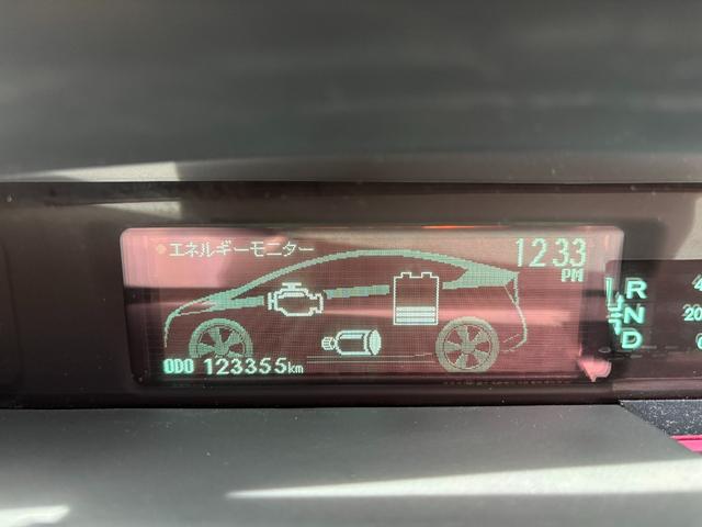 プリウス Ｓ　社外１５インチＡＷ／Ｂｌｕｅｔｏｏｔｈ／フルフラットシート／ドラレコ／フォグ／スマートキー／ＥＴＣ（24枚目）