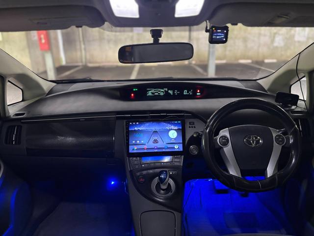 プリウス Ｓ　社外１５インチＡＷ／Ｂｌｕｅｔｏｏｔｈ／フルフラットシート／ドラレコ／フォグ／スマートキー／ＥＴＣ（28枚目）