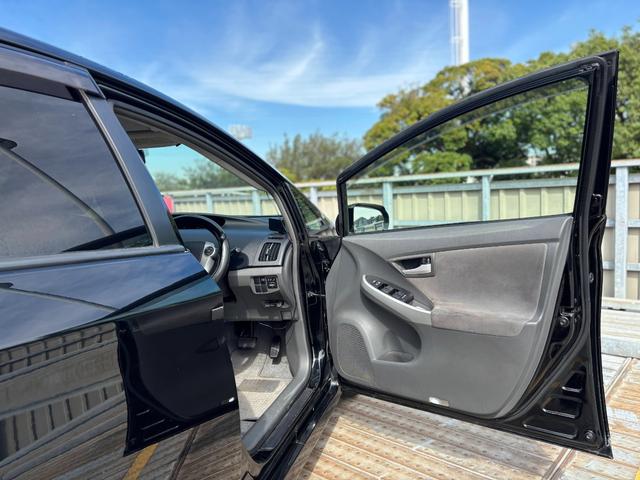 プリウス Ｓ　社外１５インチＡＷ／Ｂｌｕｅｔｏｏｔｈ／フルフラットシート／ドラレコ／フォグ／スマートキー／ＥＴＣ（43枚目）