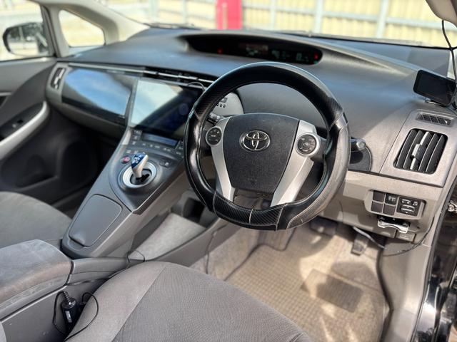 プリウス Ｓ　社外１５インチＡＷ／Ｂｌｕｅｔｏｏｔｈ／フルフラットシート／ドラレコ／フォグ／スマートキー／ＥＴＣ（49枚目）