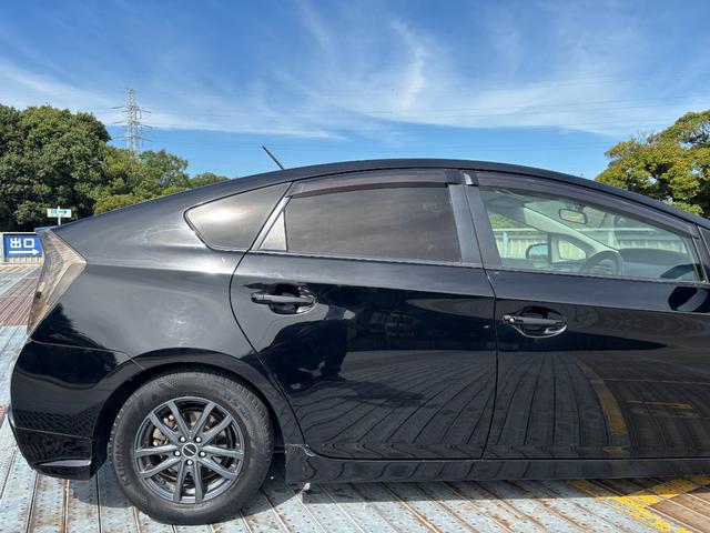 プリウス Ｓ　社外１５インチＡＷ／Ｂｌｕｅｔｏｏｔｈ／フルフラットシート／ドラレコ／フォグ／スマートキー／ＥＴＣ（52枚目）