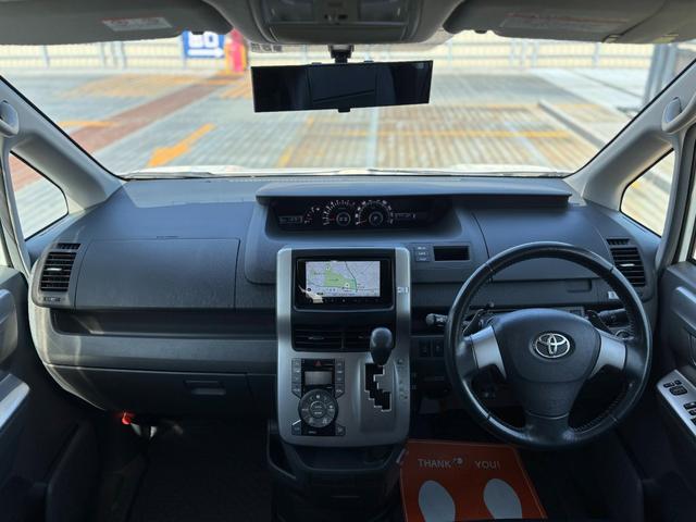 ヴォクシー ＺＳ　Ｂｌｕｅｔｏｏｔｈ／両側パワスラ／カロッツェリアナビ／ＴＶ／バックカメラ／レザー調シートカバー／フォグ／ＥＴＣ（36枚目）
