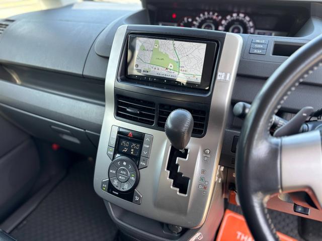 ヴォクシー ＺＳ　Ｂｌｕｅｔｏｏｔｈ／両側パワスラ／カロッツェリアナビ／ＴＶ／バックカメラ／レザー調シートカバー／フォグ／ＥＴＣ（38枚目）