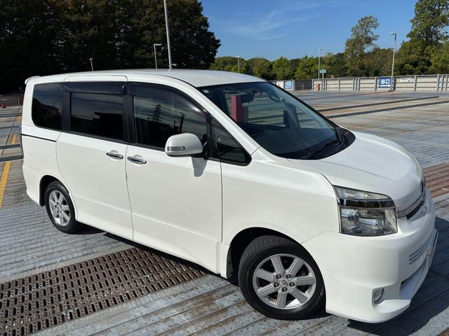 ヴォクシー ＺＳ　Ｂｌｕｅｔｏｏｔｈ／両側パワスラ／カロッツェリアナビ／ＴＶ／バックカメラ／レザー調シートカバー／フォグ／ＥＴＣ（41枚目）