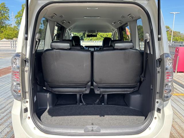 ヴォクシー ＺＳ　Ｂｌｕｅｔｏｏｔｈ／両側パワスラ／カロッツェリアナビ／ＴＶ／バックカメラ／レザー調シートカバー／フォグ／ＥＴＣ（65枚目）