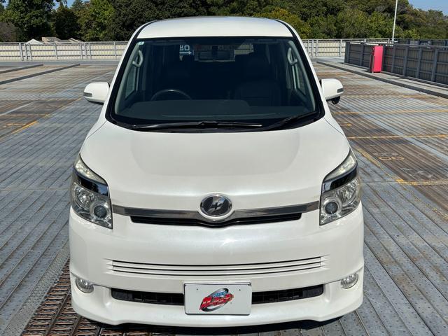 ヴォクシー ＺＳ　Ｂｌｕｅｔｏｏｔｈ／両側パワスラ／カロッツェリアナビ／ＴＶ／バックカメラ／レザー調シートカバー／フォグ／ＥＴＣ（80枚目）