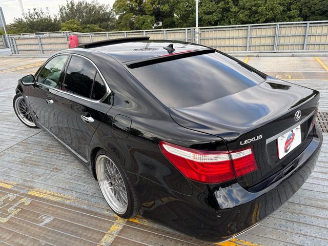 ＬＳ ＬＳ４６０　バージョンＵ　Ｉパッケージ　ＢＢＳ２０インチＡＷ／サンルーフ／ＴＶ／クルコン／前席シートエアコン／前後パーワーシート／パーキングソナー／ブレーキホールド／ＥＴＣ／（12枚目）