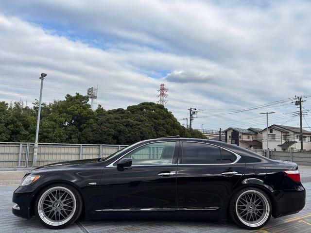 ＬＳ ＬＳ４６０　バージョンＵ　Ｉパッケージ　ＢＢＳ２０インチＡＷ／サンルーフ／ＴＶ／クルコン／前席シートエアコン／前後パーワーシート／パーキングソナー／ブレーキホールド／ＥＴＣ／（18枚目）