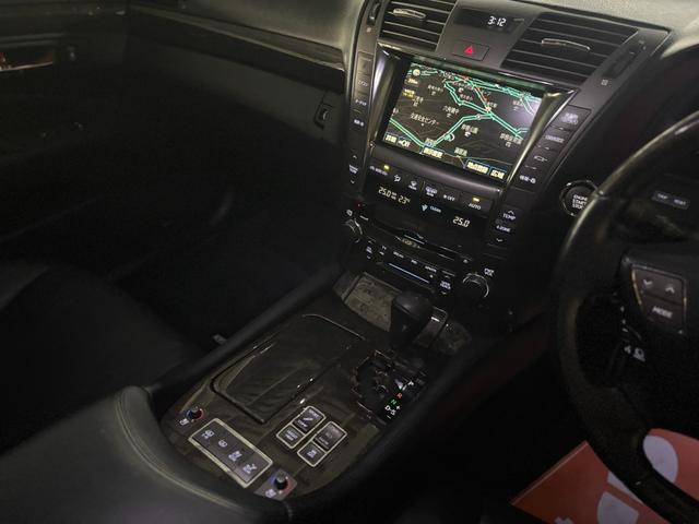 ＬＳ ＬＳ４６０　バージョンＵ　Ｉパッケージ　ＢＢＳ２０インチＡＷ／サンルーフ／ＴＶ／クルコン／前席シートエアコン／前後パーワーシート／パーキングソナー／ブレーキホールド／ＥＴＣ／（37枚目）