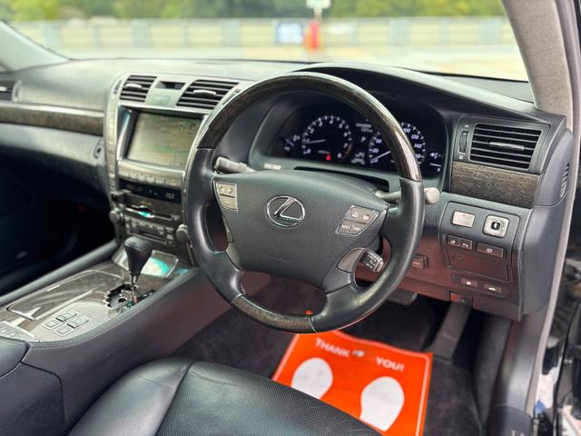 ＬＳ ＬＳ４６０　バージョンＵ　Ｉパッケージ　ＢＢＳ２０インチＡＷ／サンルーフ／ＴＶ／クルコン／前席シートエアコン／前後パーワーシート／パーキングソナー／ブレーキホールド／ＥＴＣ／（48枚目）