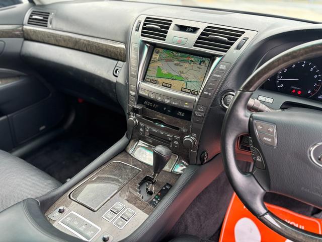 ＬＳ ＬＳ４６０　バージョンＵ　Ｉパッケージ　ＢＢＳ２０インチＡＷ／サンルーフ／ＴＶ／クルコン／前席シートエアコン／前後パーワーシート／パーキングソナー／ブレーキホールド／ＥＴＣ／（68枚目）