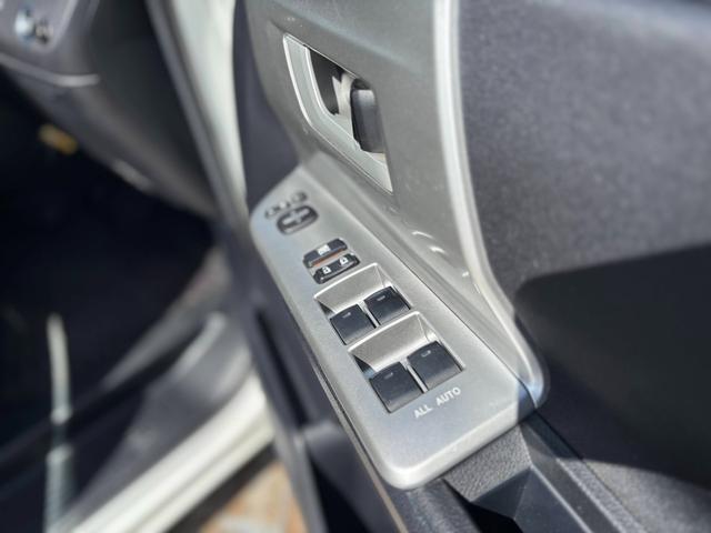 ヴォクシー ＺＳ　社外１８インチＡＷ／Ｂｌｕｅｔｏｏｔｈ／両側パワスラ／カロッツェリアナビ／フリップダウンモニター／インナーミラー型ドラレコ／ウォークスルー／ＥＴＣ（38枚目）