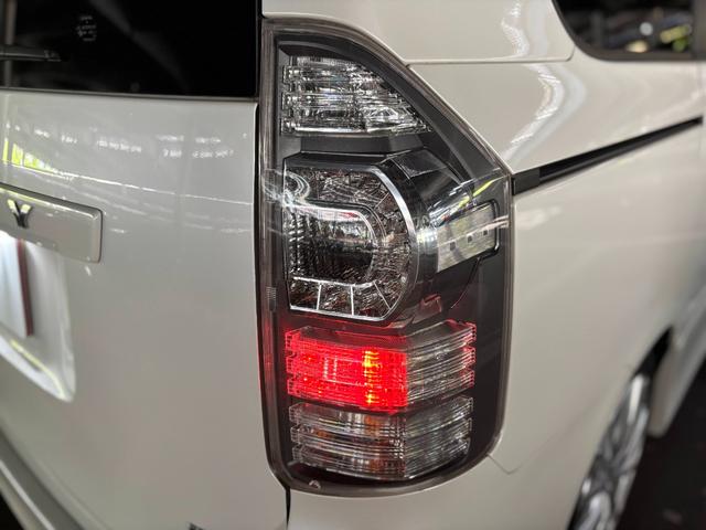 ヴォクシー ＺＳ　社外１８インチＡＷ／Ｂｌｕｅｔｏｏｔｈ／両側パワスラ／カロッツェリアナビ／フリップダウンモニター／インナーミラー型ドラレコ／ウォークスルー／ＥＴＣ（39枚目）