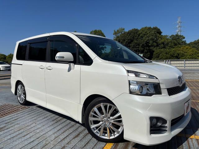 ヴォクシー ＺＳ　社外１８インチＡＷ／Ｂｌｕｅｔｏｏｔｈ／両側パワスラ／カロッツェリアナビ／フリップダウンモニター／インナーミラー型ドラレコ／ウォークスルー／ＥＴＣ（44枚目）