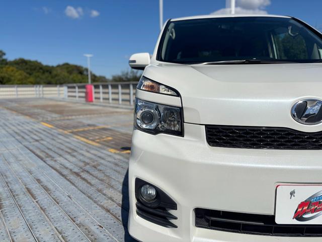ヴォクシー ＺＳ　社外１８インチＡＷ／Ｂｌｕｅｔｏｏｔｈ／両側パワスラ／カロッツェリアナビ／フリップダウンモニター／インナーミラー型ドラレコ／ウォークスルー／ＥＴＣ（50枚目）