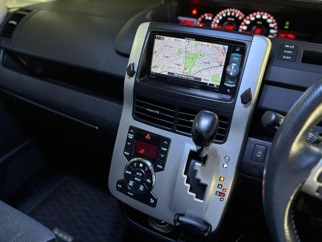 ヴォクシー ＺＳ　社外１８インチＡＷ／Ｂｌｕｅｔｏｏｔｈ／両側パワスラ／カロッツェリアナビ／フリップダウンモニター／インナーミラー型ドラレコ／ウォークスルー／ＥＴＣ（51枚目）