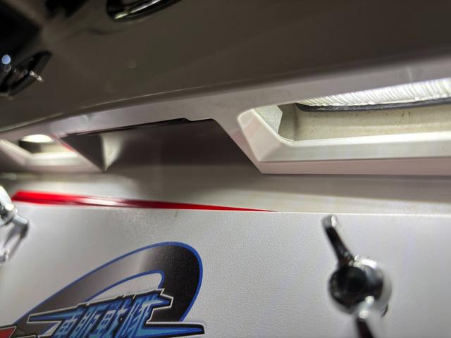 ヴォクシー ＺＳ　社外１８インチＡＷ／Ｂｌｕｅｔｏｏｔｈ／両側パワスラ／カロッツェリアナビ／フリップダウンモニター／インナーミラー型ドラレコ／ウォークスルー／ＥＴＣ（52枚目）