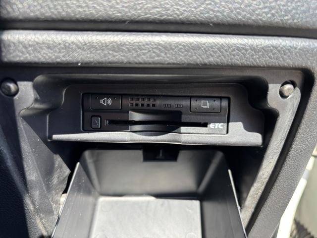 ヴォクシー ＺＳ　社外１８インチＡＷ／Ｂｌｕｅｔｏｏｔｈ／両側パワスラ／カロッツェリアナビ／フリップダウンモニター／インナーミラー型ドラレコ／ウォークスルー／ＥＴＣ（59枚目）