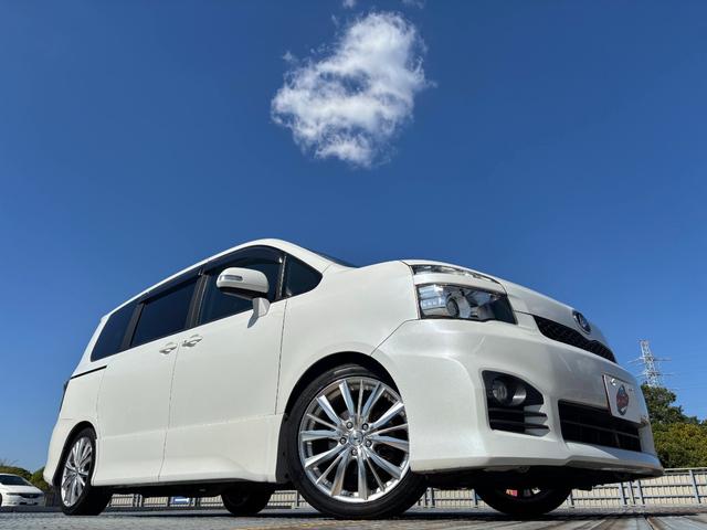 ヴォクシー ＺＳ　社外１８インチＡＷ／Ｂｌｕｅｔｏｏｔｈ／両側パワスラ／カロッツェリアナビ／フリップダウンモニター／インナーミラー型ドラレコ／ウォークスルー／ＥＴＣ（60枚目）
