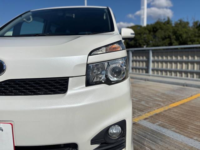 ヴォクシー ＺＳ　社外１８インチＡＷ／Ｂｌｕｅｔｏｏｔｈ／両側パワスラ／カロッツェリアナビ／フリップダウンモニター／インナーミラー型ドラレコ／ウォークスルー／ＥＴＣ（61枚目）