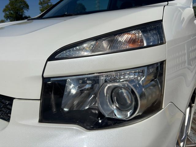 ヴォクシー ＺＳ　社外１８インチＡＷ／Ｂｌｕｅｔｏｏｔｈ／両側パワスラ／カロッツェリアナビ／フリップダウンモニター／インナーミラー型ドラレコ／ウォークスルー／ＥＴＣ（62枚目）