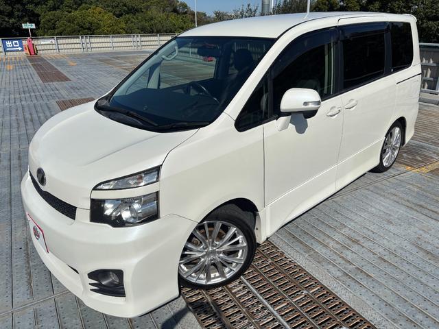 ヴォクシー ＺＳ　社外１８インチＡＷ／Ｂｌｕｅｔｏｏｔｈ／両側パワスラ／カロッツェリアナビ／フリップダウンモニター／インナーミラー型ドラレコ／ウォークスルー／ＥＴＣ（73枚目）