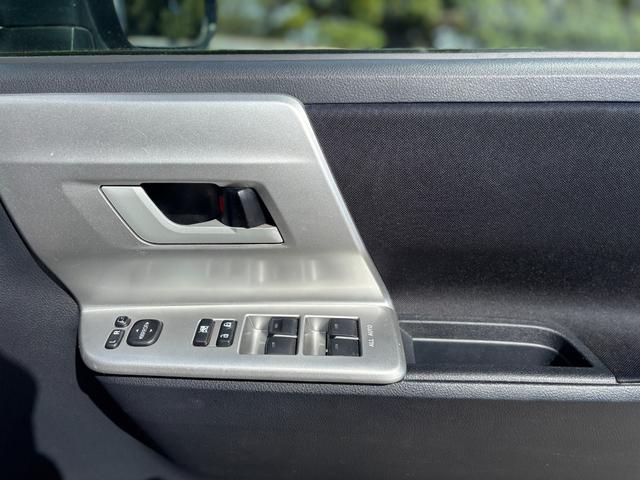ヴォクシー ＺＳ　社外１８インチＡＷ／Ｂｌｕｅｔｏｏｔｈ／両側パワスラ／カロッツェリアナビ／フリップダウンモニター／インナーミラー型ドラレコ／ウォークスルー／ＥＴＣ（78枚目）