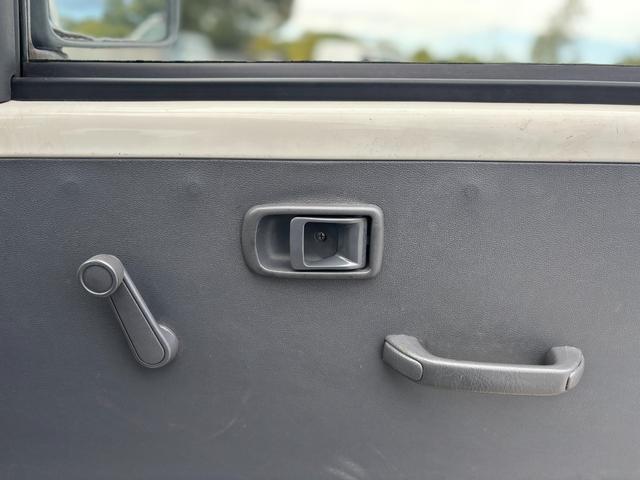 ハイゼットカーゴ スペシャルクリーンハイルーフ　両側スライドドア／ドラレコ／フルフラット／社外ＣＤ／集中ドアロック／Ｗエアバック／（61枚目）