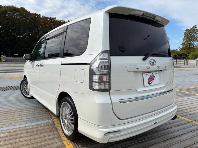 ヴォクシー ＺＳ　社外１８インチＡＷ／モデリスタ／カロッツェリアナビ／サブウーファー／フリップダウンモニター／バックカメラ／ＴＶ／Ｄ席シートヒーター／ＥＴＣ（33枚目）