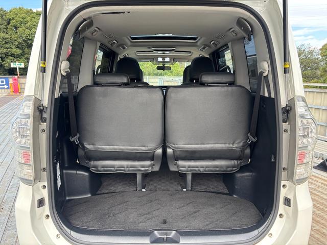 ヴォクシー ＺＳ　社外１８インチＡＷ／モデリスタ／カロッツェリアナビ／サブウーファー／フリップダウンモニター／バックカメラ／ＴＶ／Ｄ席シートヒーター／ＥＴＣ（41枚目）