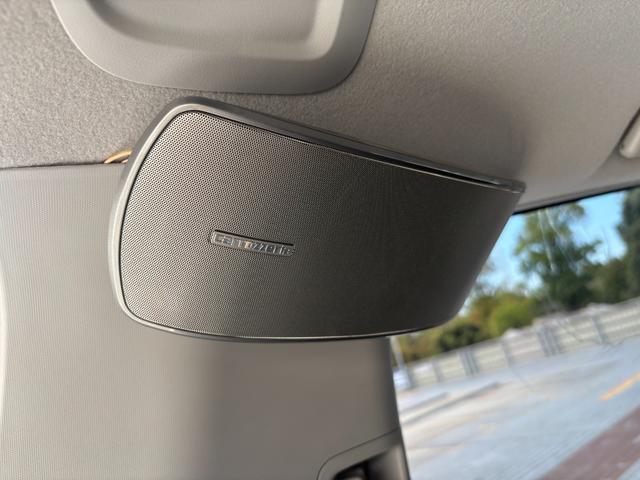 ヴォクシー ＺＳ　社外１８インチＡＷ／モデリスタ／カロッツェリアナビ／サブウーファー／フリップダウンモニター／バックカメラ／ＴＶ／Ｄ席シートヒーター／ＥＴＣ（44枚目）