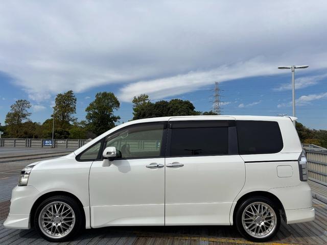 ヴォクシー ＺＳ　社外１８インチＡＷ／モデリスタ／カロッツェリアナビ／サブウーファー／フリップダウンモニター／バックカメラ／ＴＶ／Ｄ席シートヒーター／ＥＴＣ（51枚目）