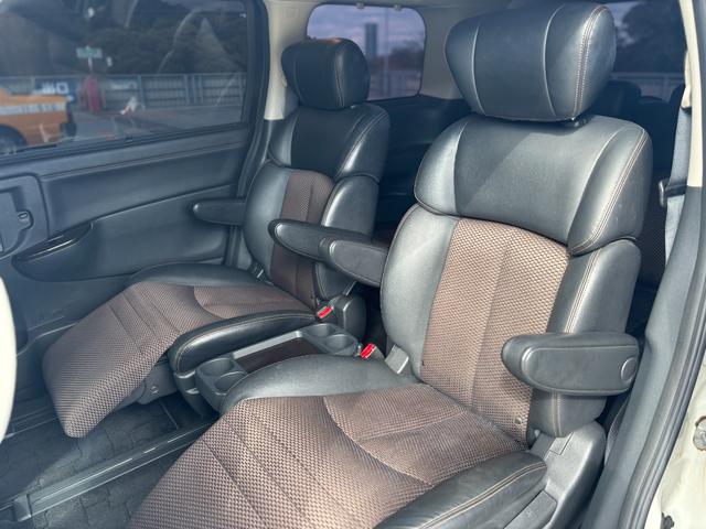 エルグランド 250ハイウェイスターアーバンクロム 社外20インチAW/Bluetooth/両側パワスラ/フリップダウンモニター/8インチALPINEナビ/TV/パワーバックドア/Fエアロ/後席オットマン/ETC(8枚目)