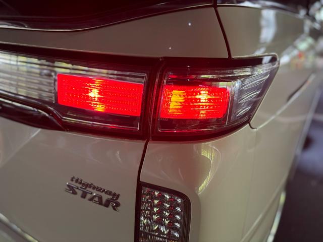 エルグランド 250ハイウェイスターアーバンクロム 社外20インチAW/Bluetooth/両側パワスラ/フリップダウンモニター/8インチALPINEナビ/TV/パワーバックドア/Fエアロ/後席オットマン/ETC(62枚目)