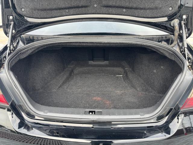 フーガ ３７０ＧＴ　タイプＳ　社外２２インチＡＷ／Ｂｌｕｅｔｏｏｔｈ／ブリッツ車高調／パワーシート／オットマン／バックカメラ／スマートキー／クルコン／カーテシーライト／フォグ／ＥＴＣ（9枚目）