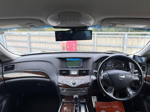 フーガ ３７０ＧＴ　タイプＳ　社外２２インチＡＷ／Ｂｌｕｅｔｏｏｔｈ／ブリッツ車高調／パワーシート／オットマン／バックカメラ／スマートキー／クルコン／カーテシーライト／フォグ／ＥＴＣ（16枚目）