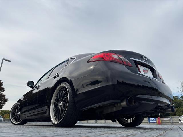 フーガ ３７０ＧＴ　タイプＳ　社外２２インチＡＷ／Ｂｌｕｅｔｏｏｔｈ／ブリッツ車高調／パワーシート／オットマン／バックカメラ／スマートキー／クルコン／カーテシーライト／フォグ／ＥＴＣ（24枚目）