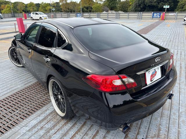 フーガ ３７０ＧＴ　タイプＳ　社外２２インチＡＷ／Ｂｌｕｅｔｏｏｔｈ／ブリッツ車高調／パワーシート／オットマン／バックカメラ／スマートキー／クルコン／カーテシーライト／フォグ／ＥＴＣ（25枚目）