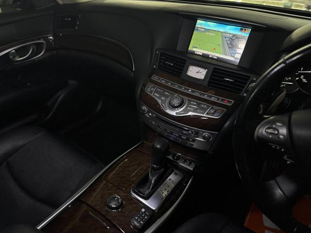 フーガ ３７０ＧＴ　タイプＳ　社外２２インチＡＷ／Ｂｌｕｅｔｏｏｔｈ／ブリッツ車高調／パワーシート／オットマン／バックカメラ／スマートキー／クルコン／カーテシーライト／フォグ／ＥＴＣ（30枚目）