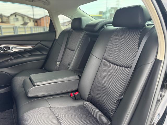 フーガ ３７０ＧＴ　タイプＳ　社外２２インチＡＷ／Ｂｌｕｅｔｏｏｔｈ／ブリッツ車高調／パワーシート／オットマン／バックカメラ／スマートキー／クルコン／カーテシーライト／フォグ／ＥＴＣ（34枚目）